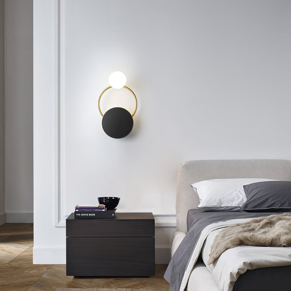 Arisha Applique Murale LED Moderne à Triple Anneau, Métal/Verre, Noir/Or, Chambre à Coucher