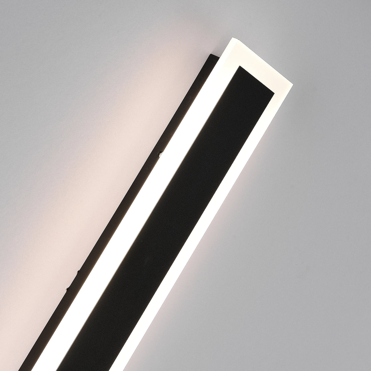 Vynn Applique Murale Extérieur Moderne Étanche LED Noir/Blanc