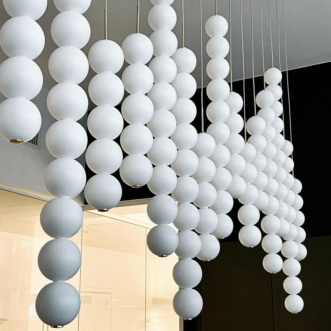 Elindra Suspension artistique en plastique