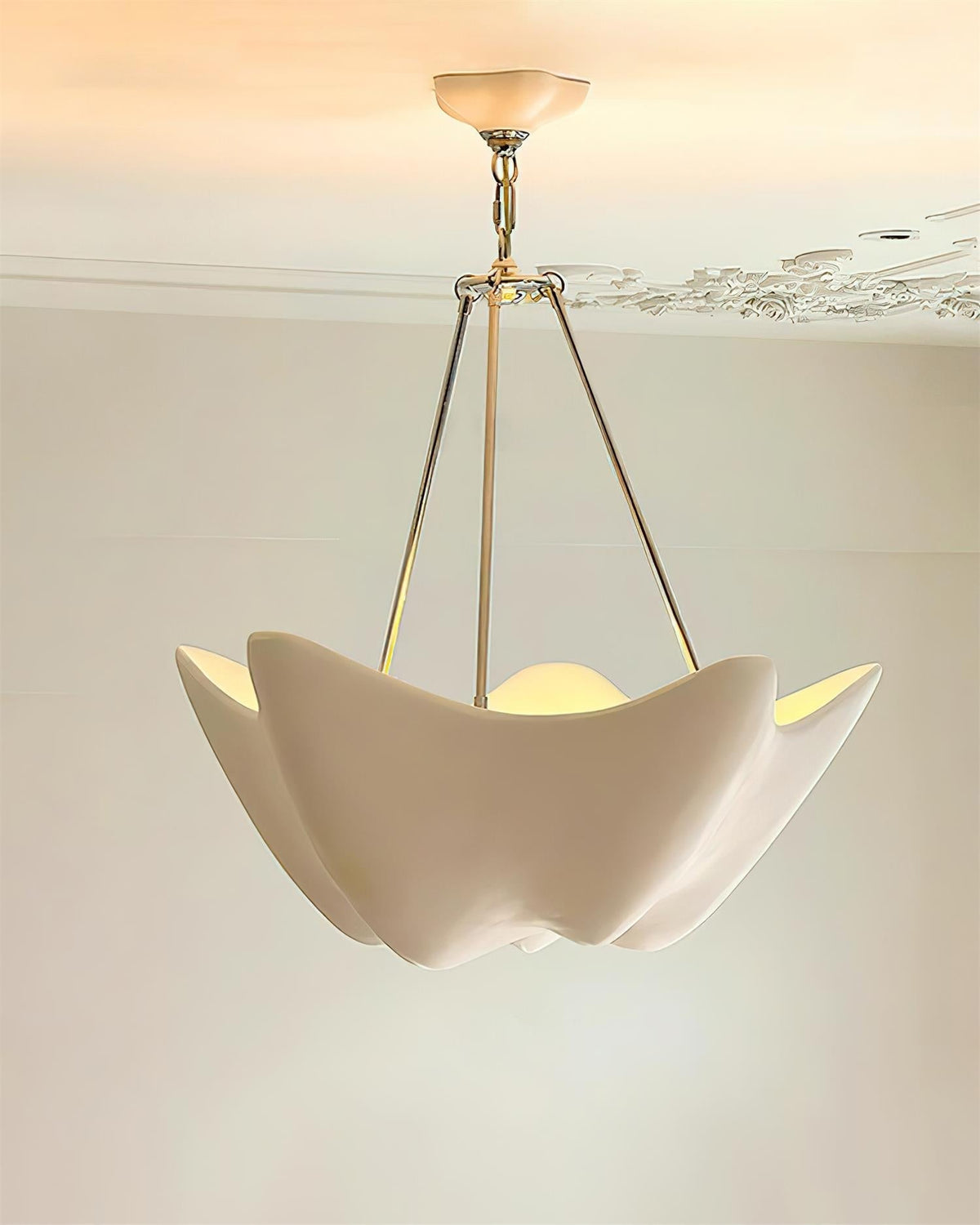 Alana Lustre Sculptural Pétales