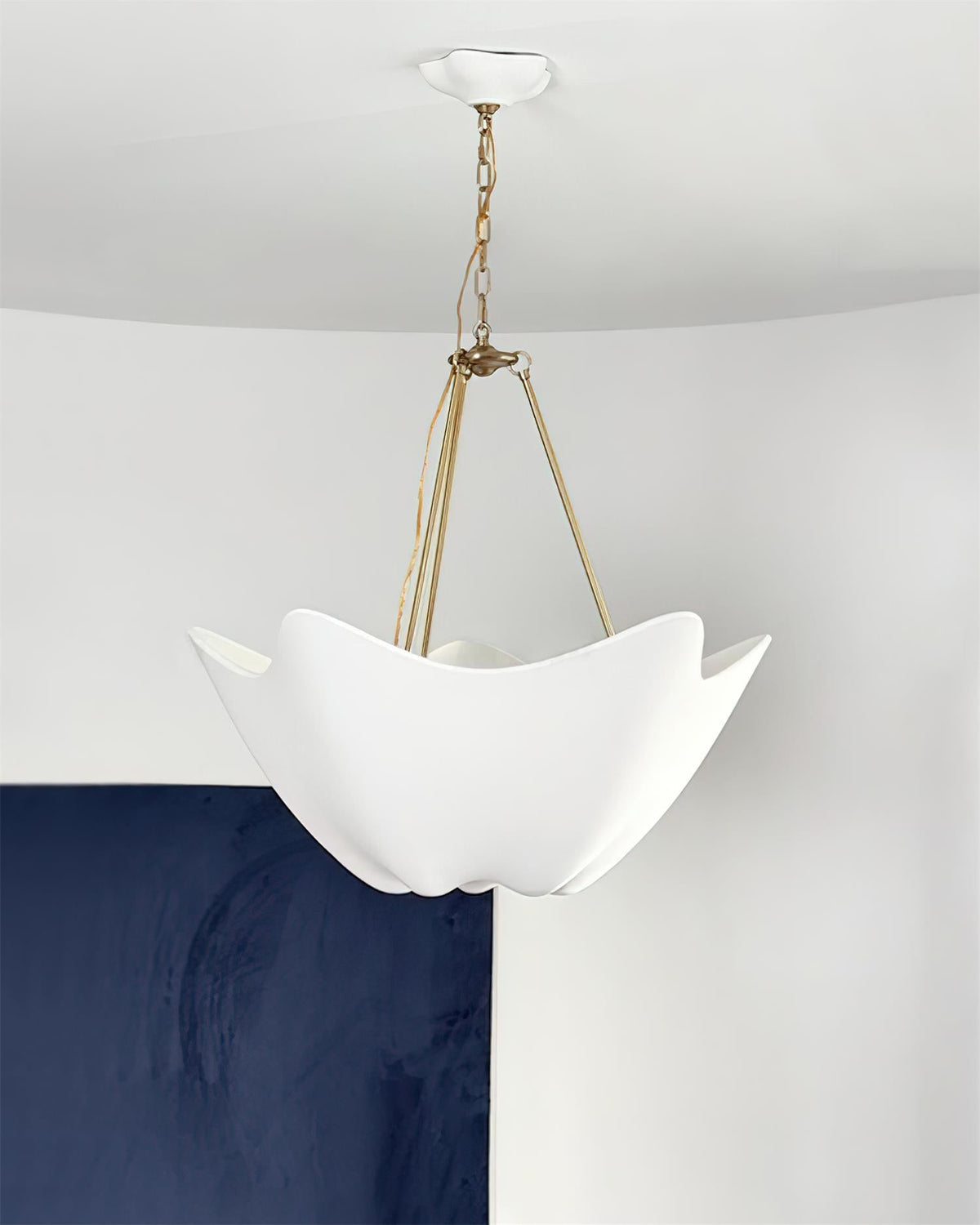 Alana Lustre Sculptural Pétales
