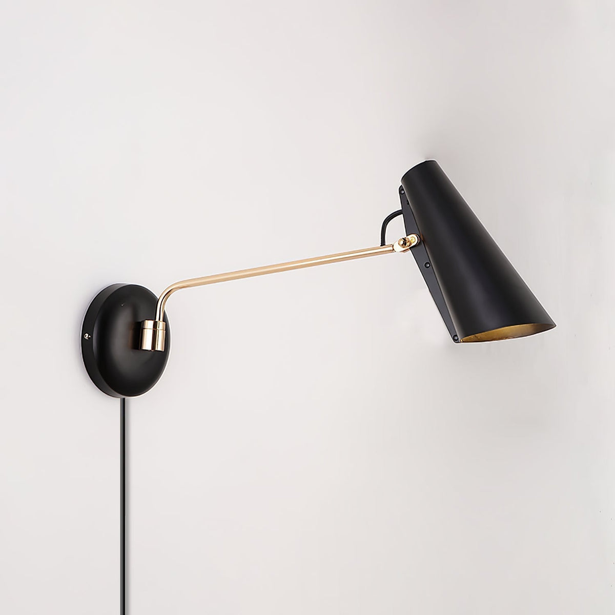 Izoren Elegance Birdy Plug-in Wall Lamp