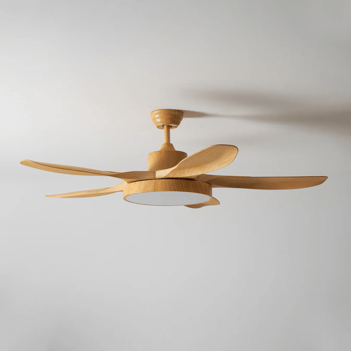 Ventilateur de plafond avec lumière StillWind