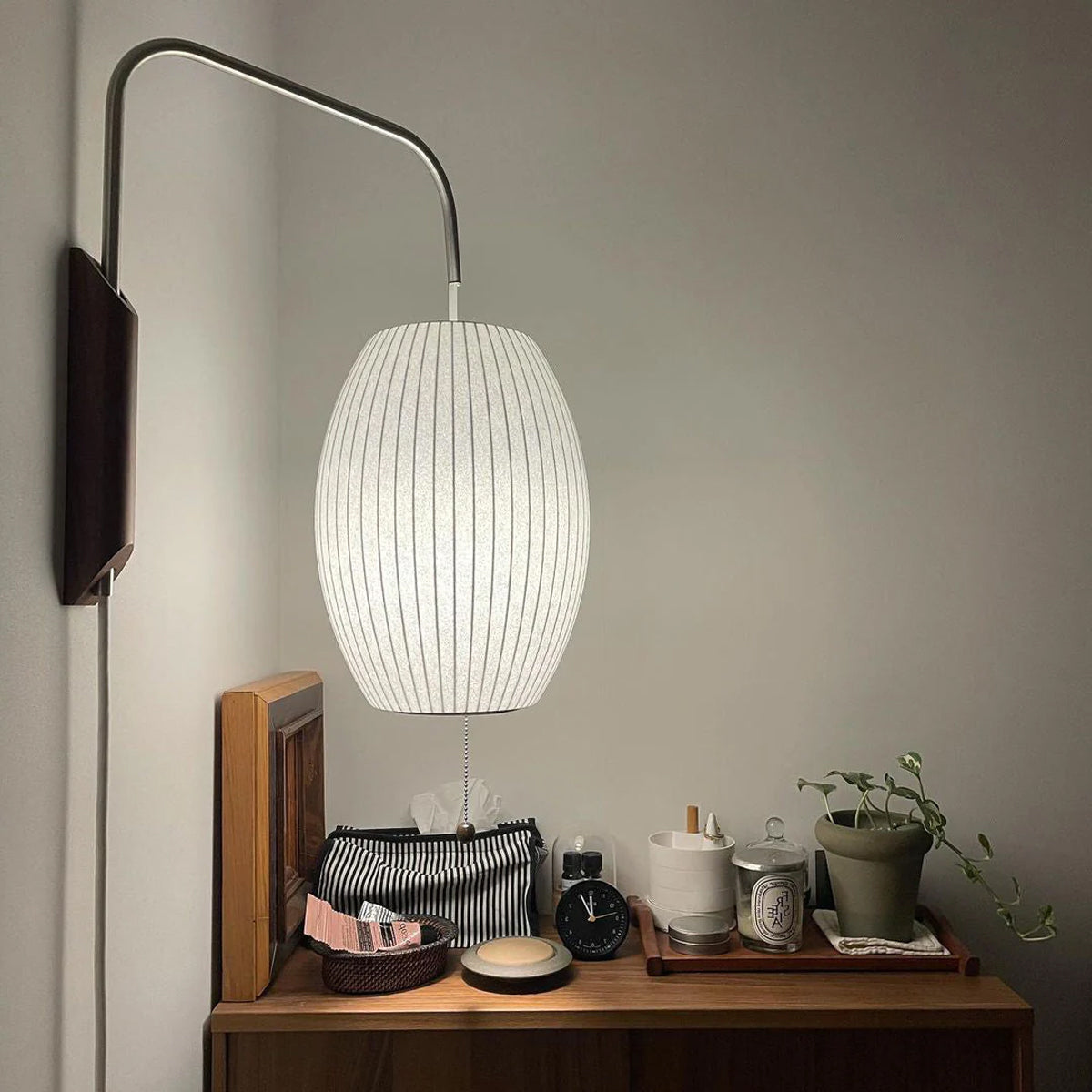 Lustra Wall Sconce Walnut Ball