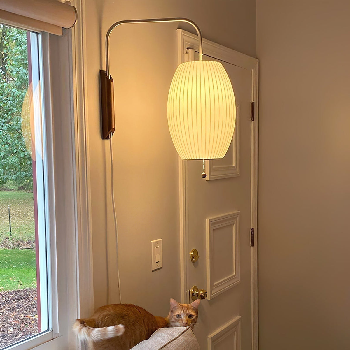 Lustra Wall Sconce Walnut Ball