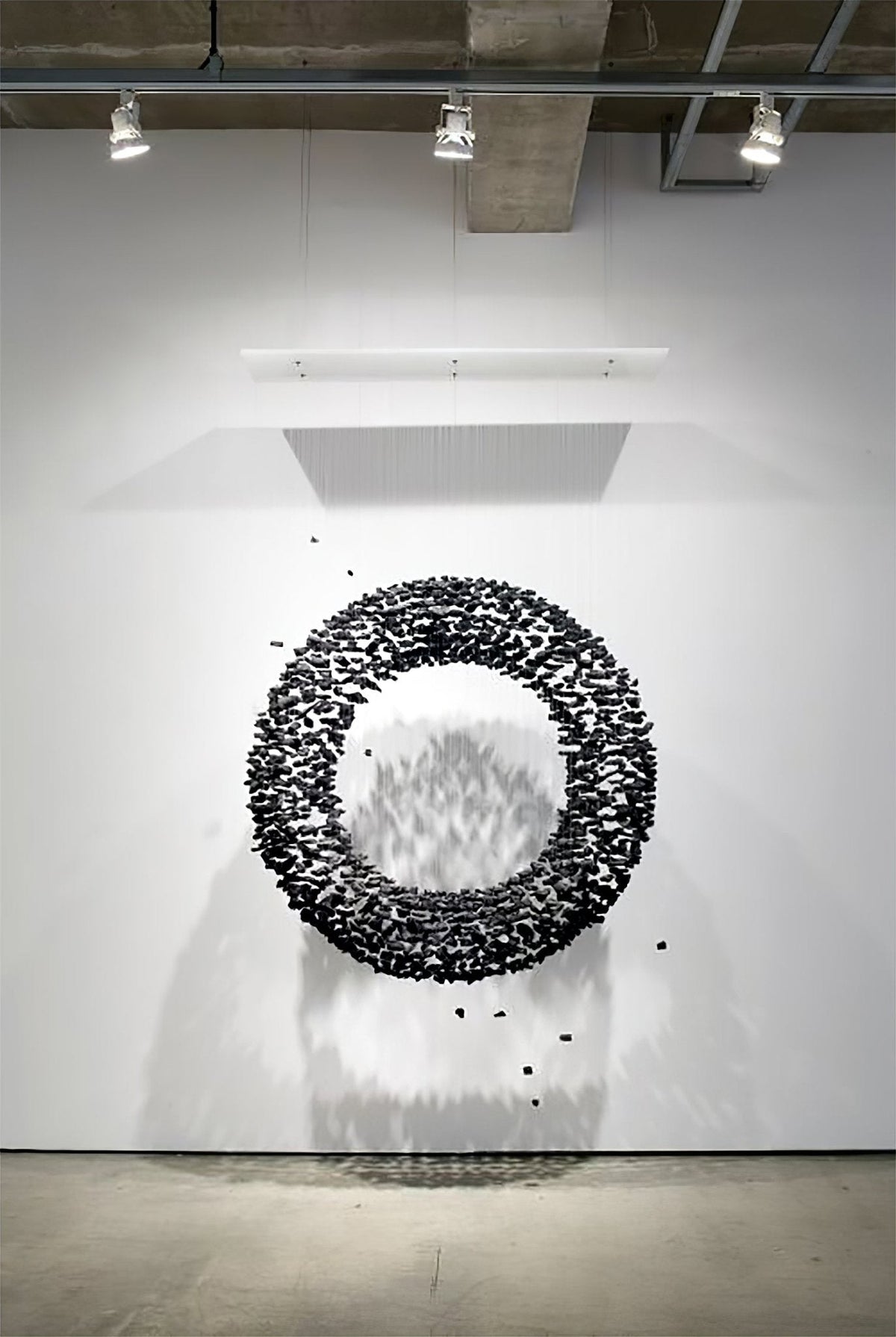 Arsilus Charbon Pierre Sculptural Lustre Orbiculaire