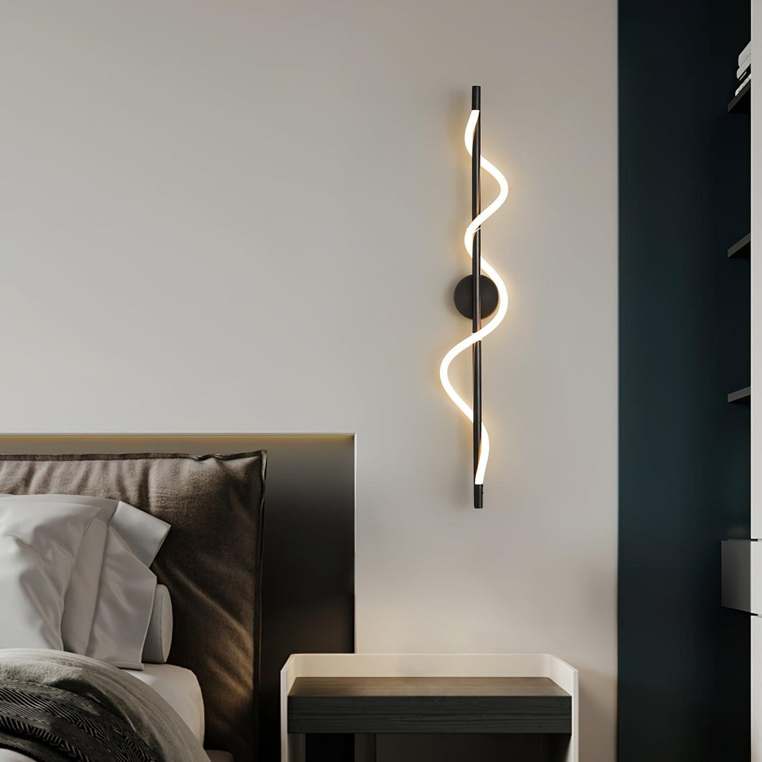 Fidora Applique murale sculpturale en laiton et silicone