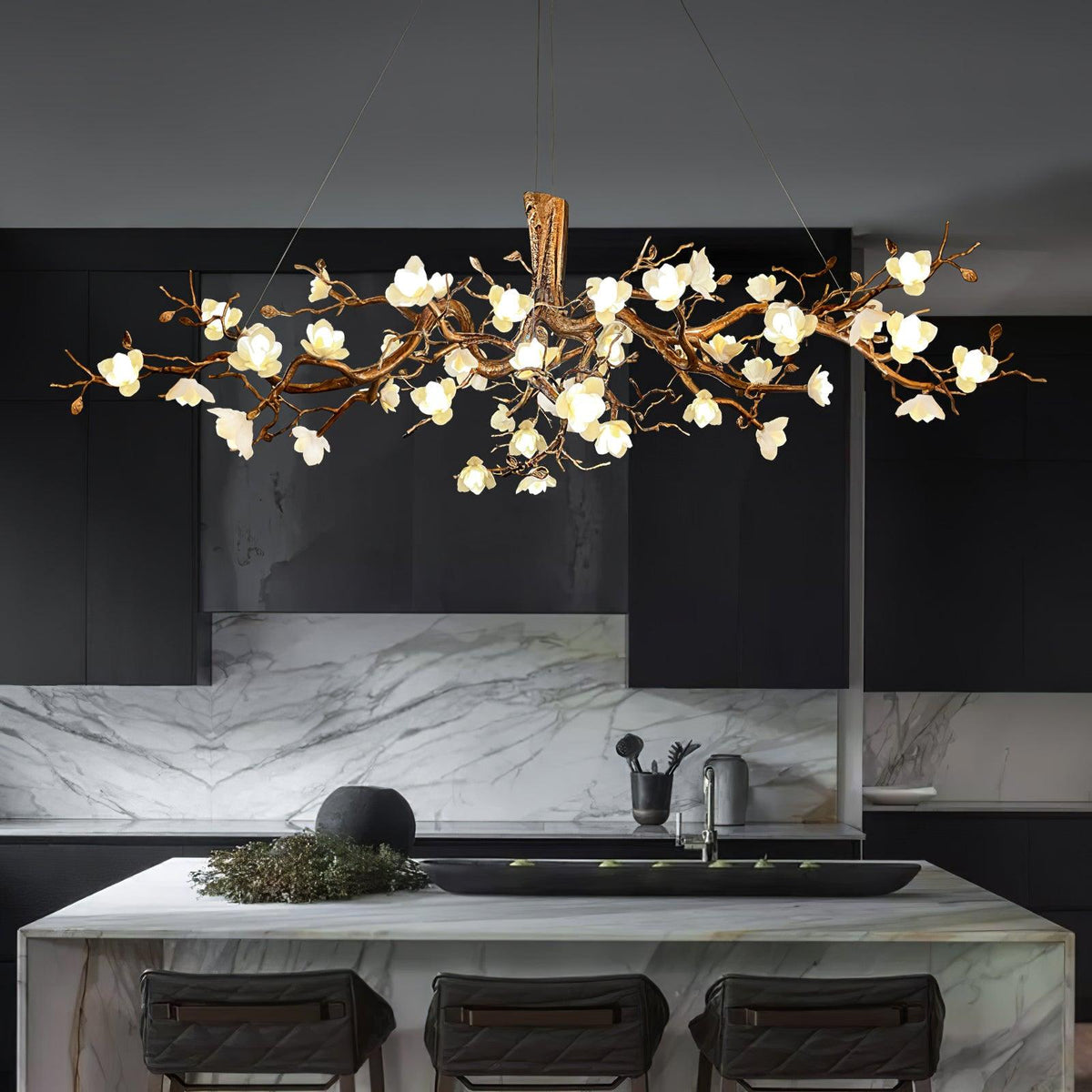 Avaros Lustre en céramique et laiton de luxe postmoderne avec branches fleuries