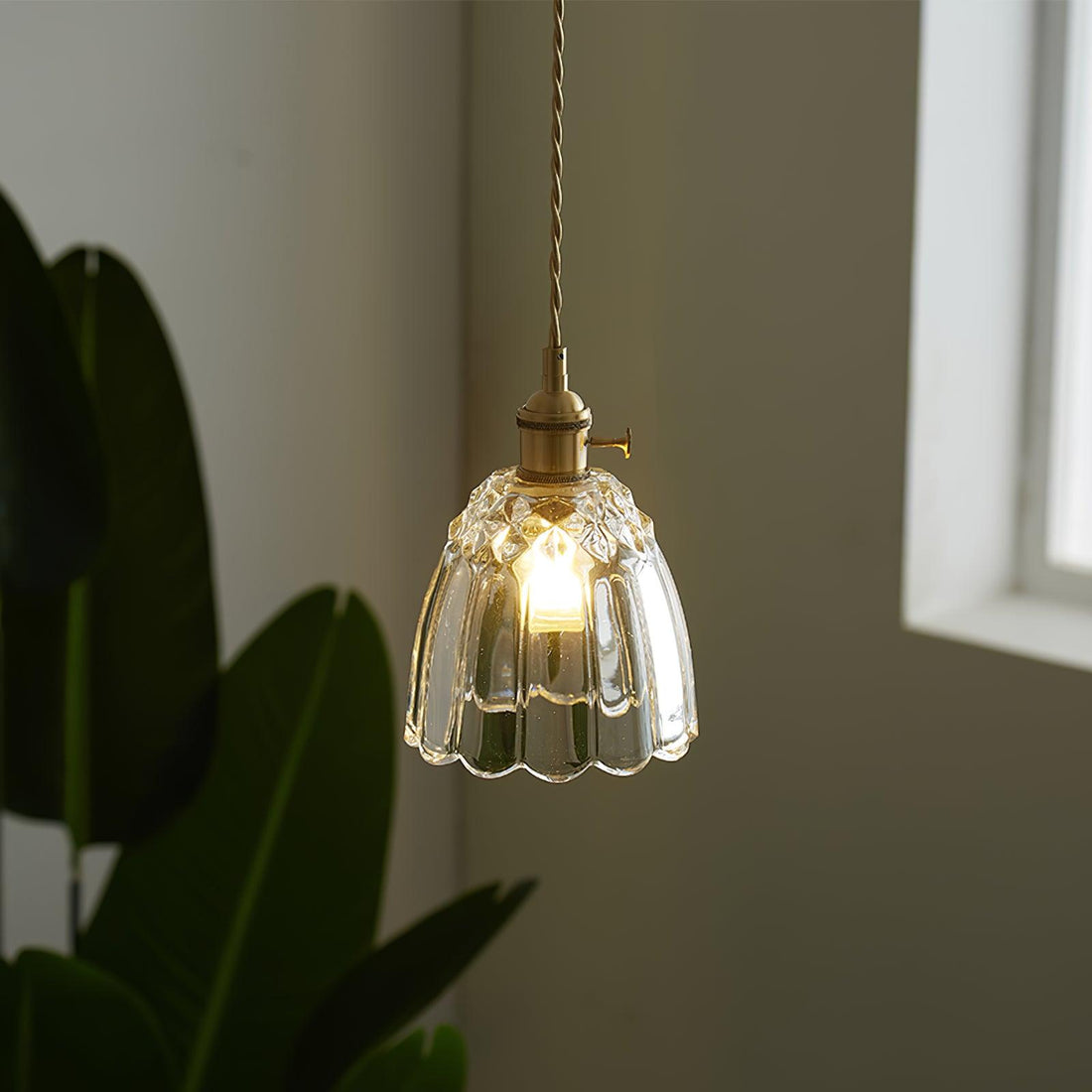 Nerithce Suspension Luxueuse en Laiton et Verre
