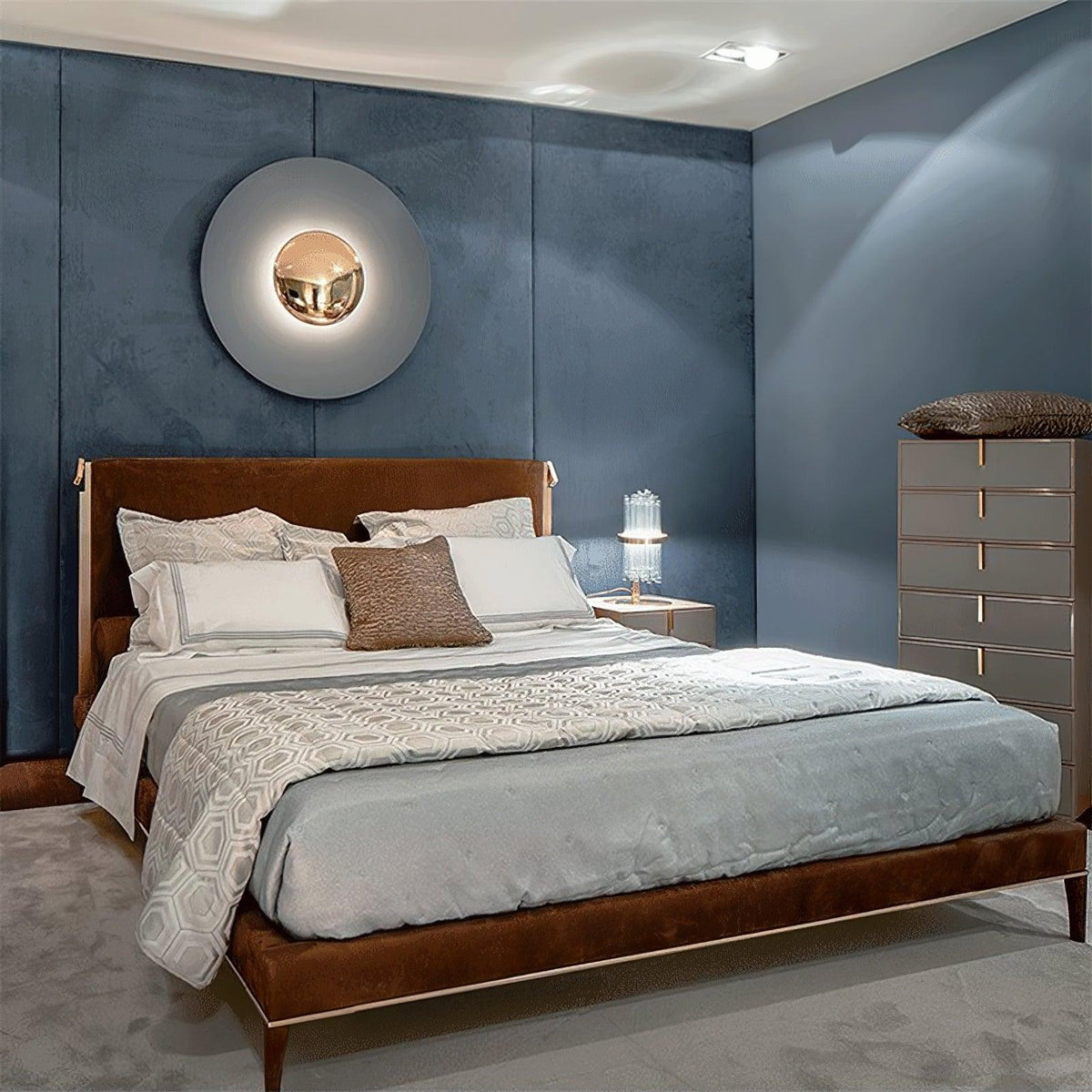 Peacemaker Elegance Simplicity Glow Wall Light