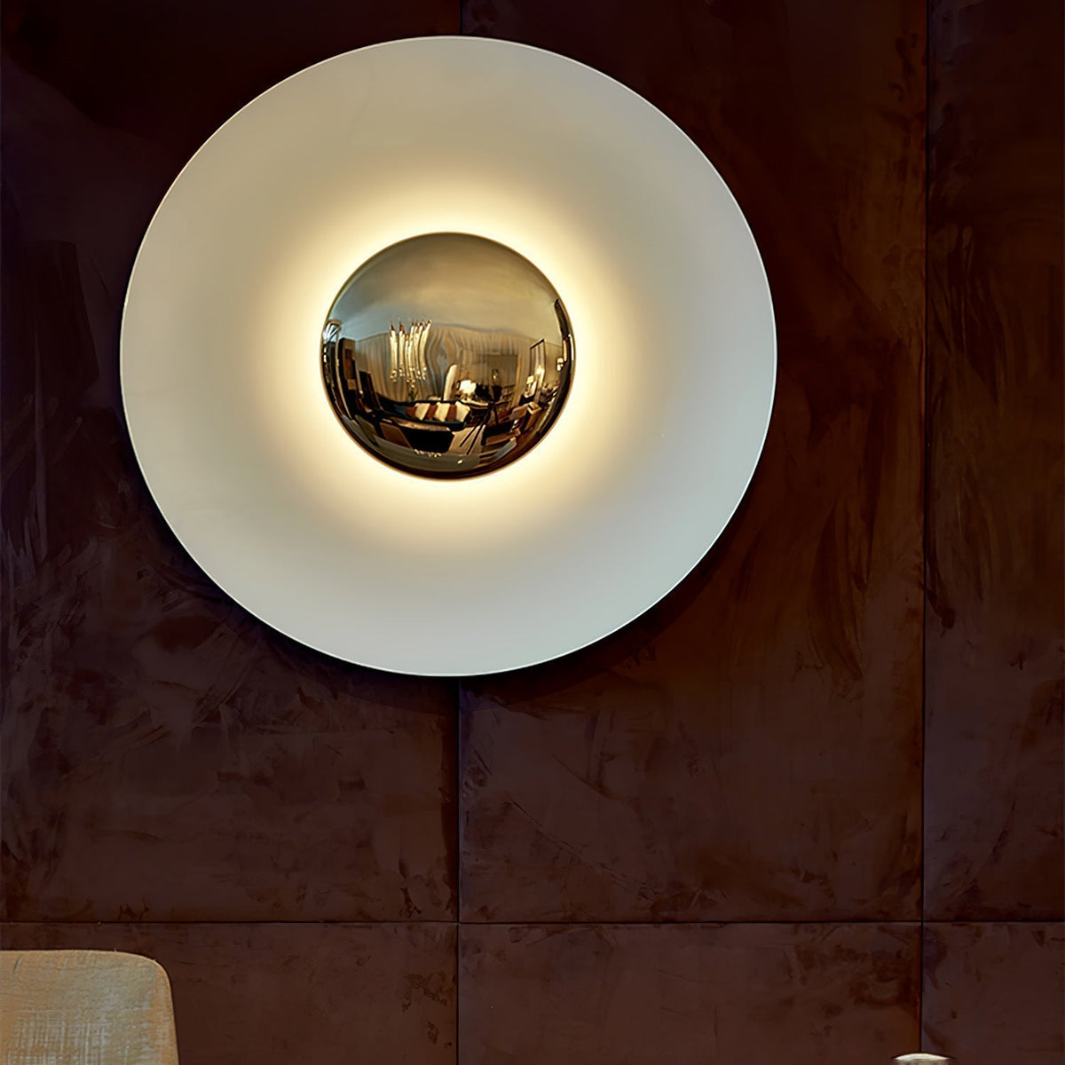 Peacemaker Elegance Simplicity Glow Wall Light