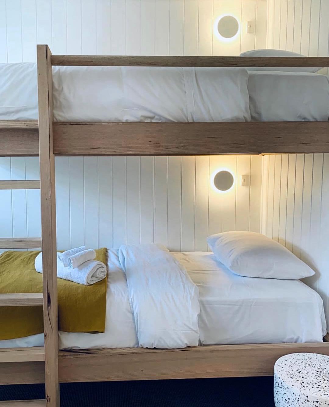 Tivral Lampe Murale Minimaliste en Laiton