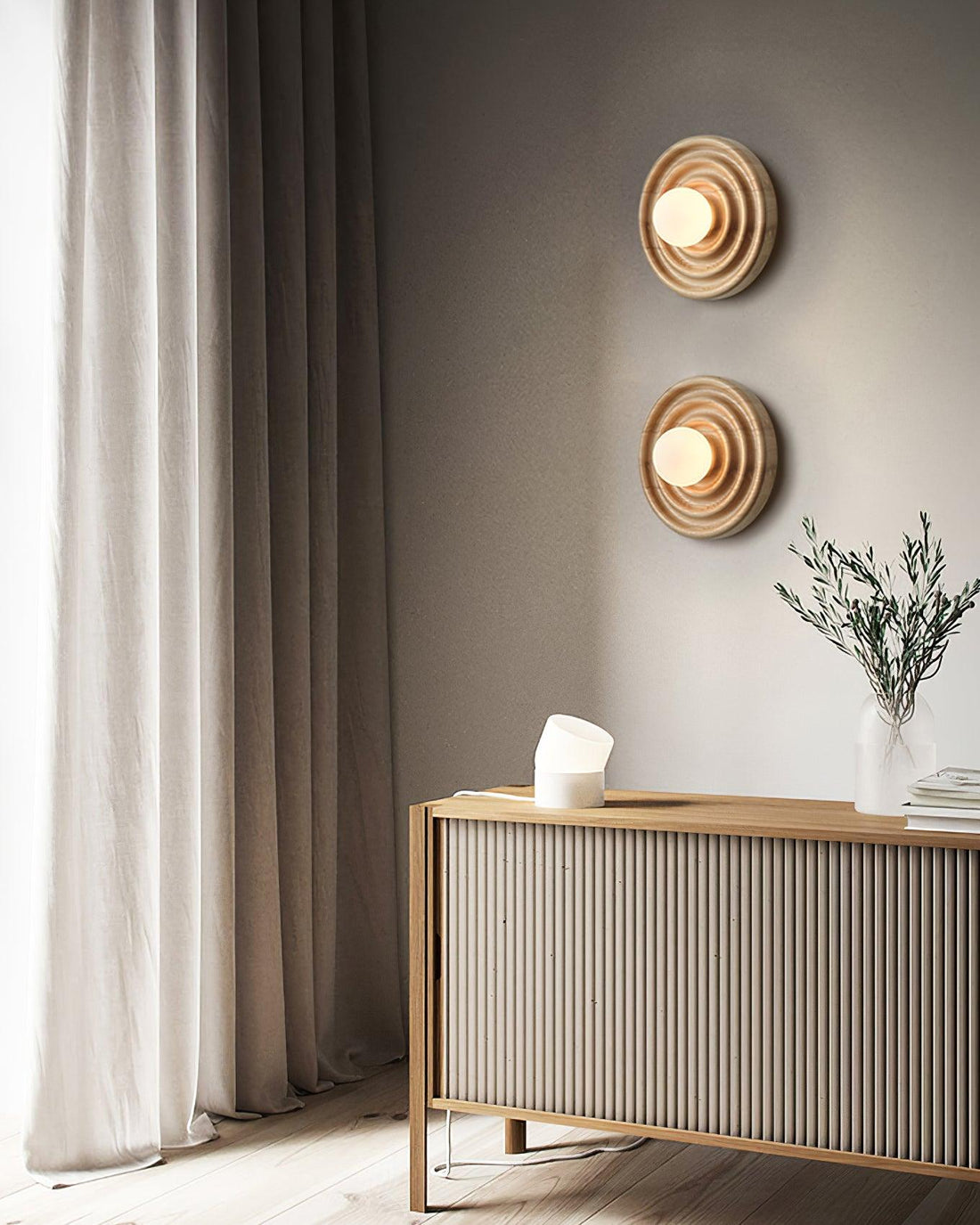Lumoran Applique murale Ripple avec corps en bois de frêne et abat-jour en verre