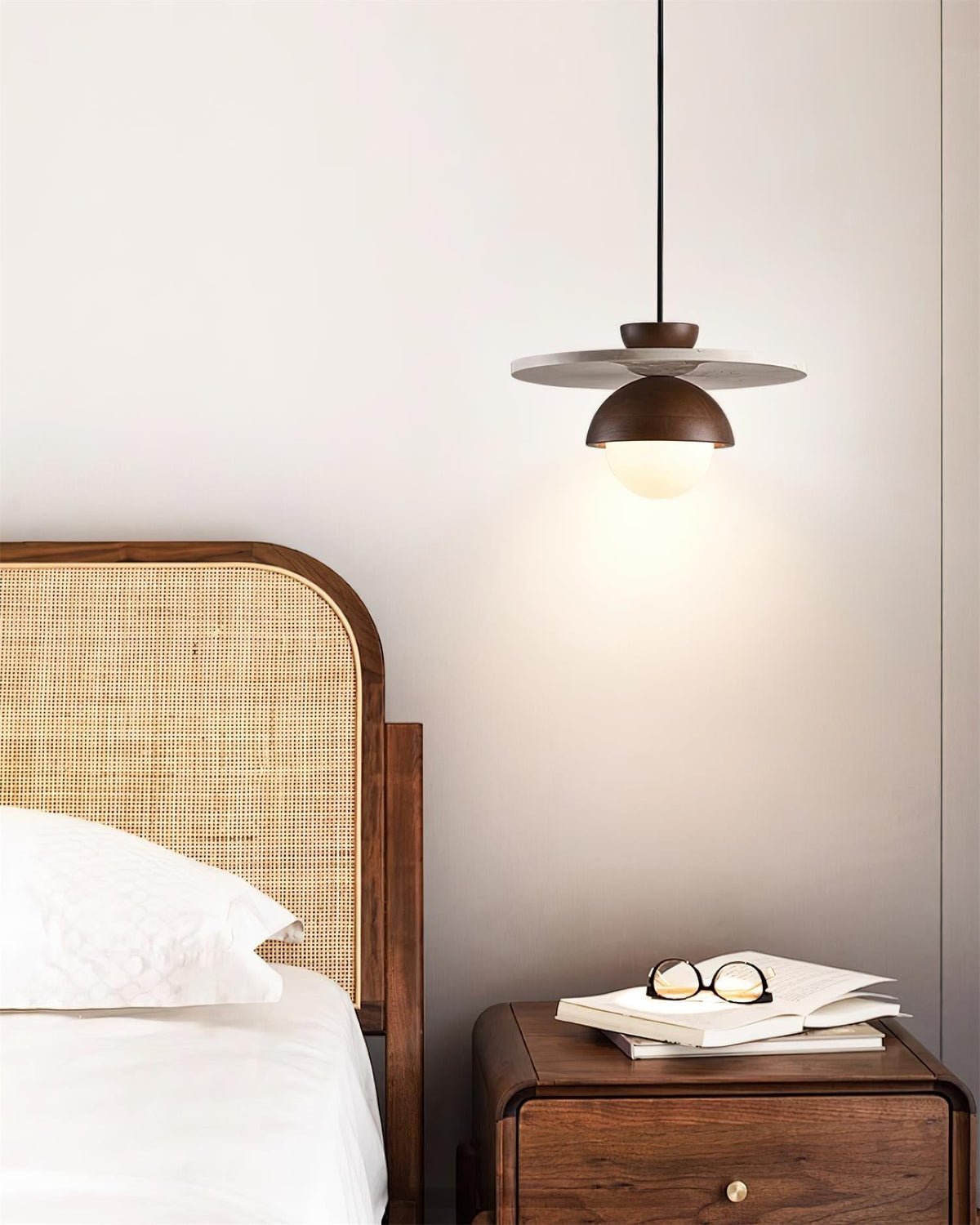 Virelli Suspension Globe en Verre Disque en Travertin Bois de Noyer Naturel