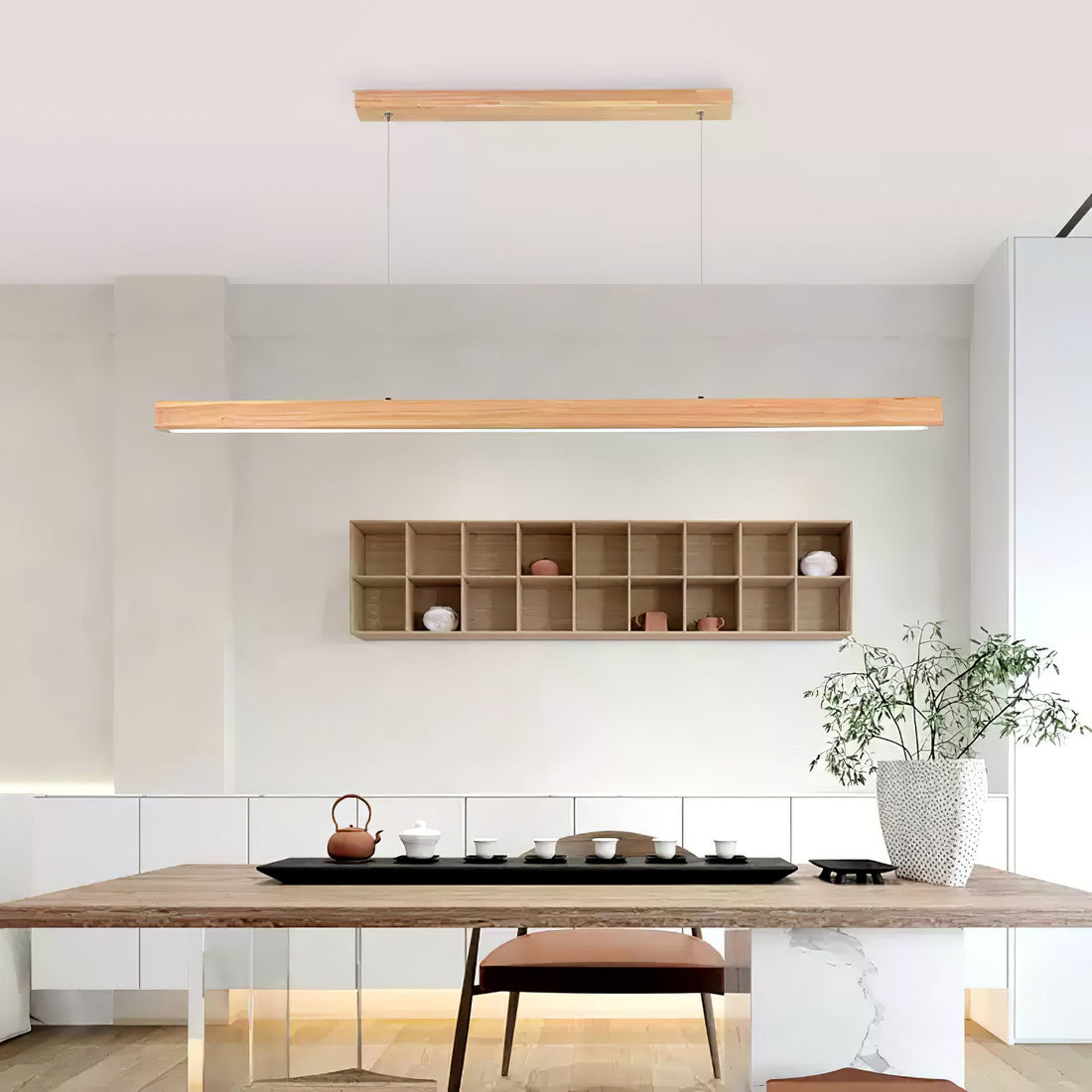Elowen Suspension linéaire minimaliste en bois