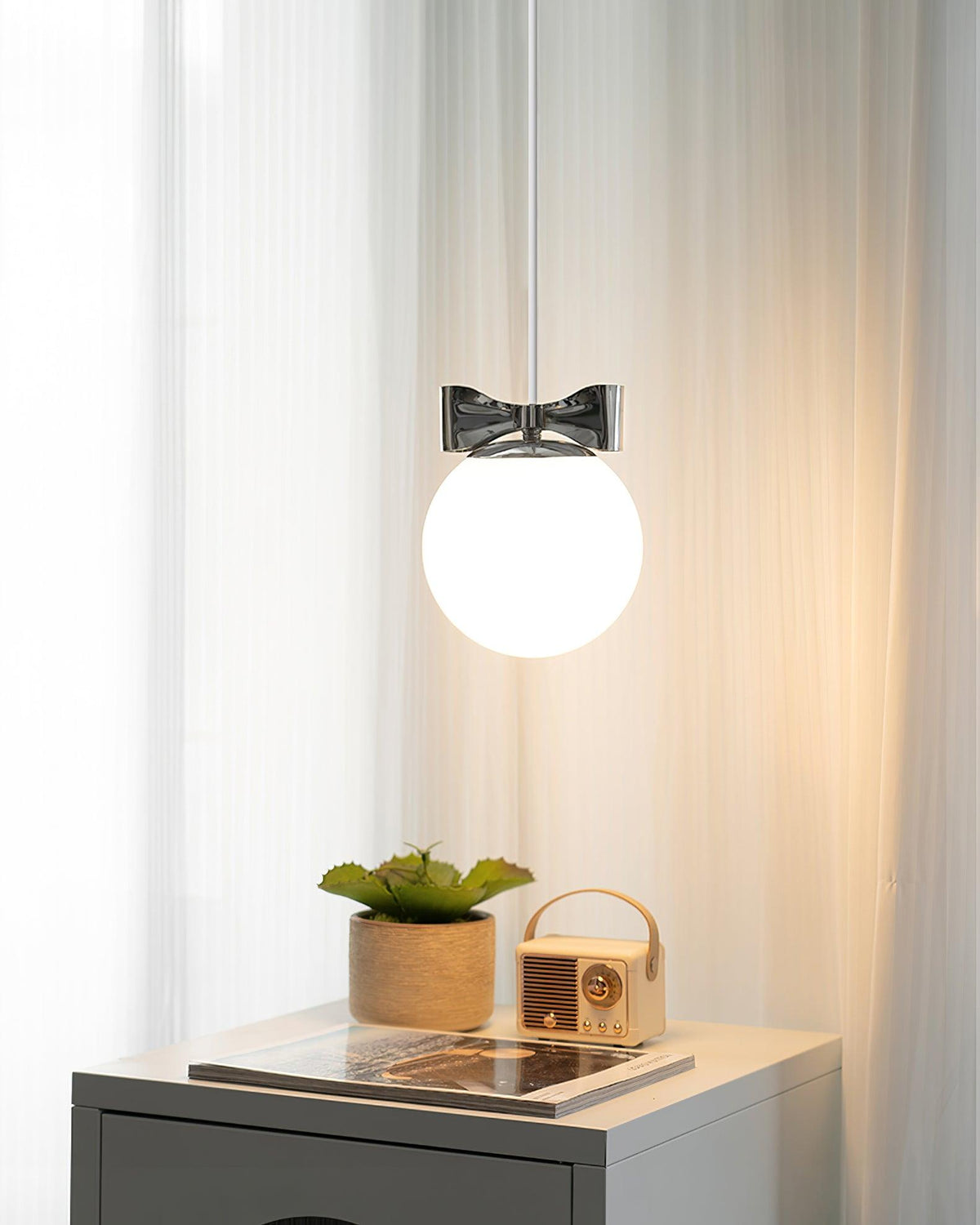 Luna Lampe Suspendue Globe en Verre Accent Chromé Minimaliste