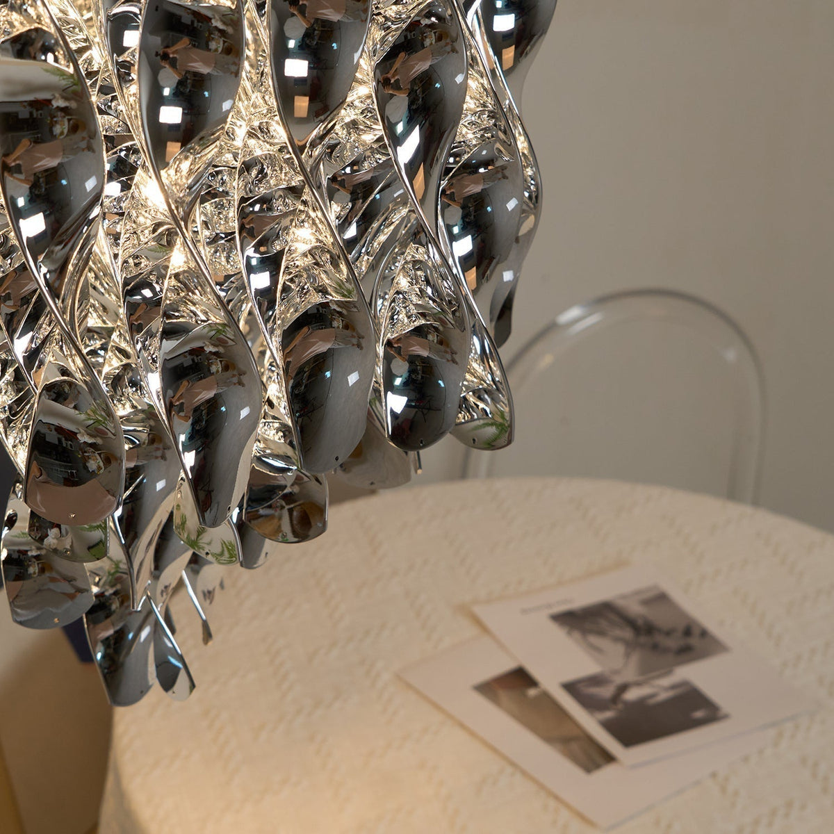 Isoran Luxe Acrylique Lustre