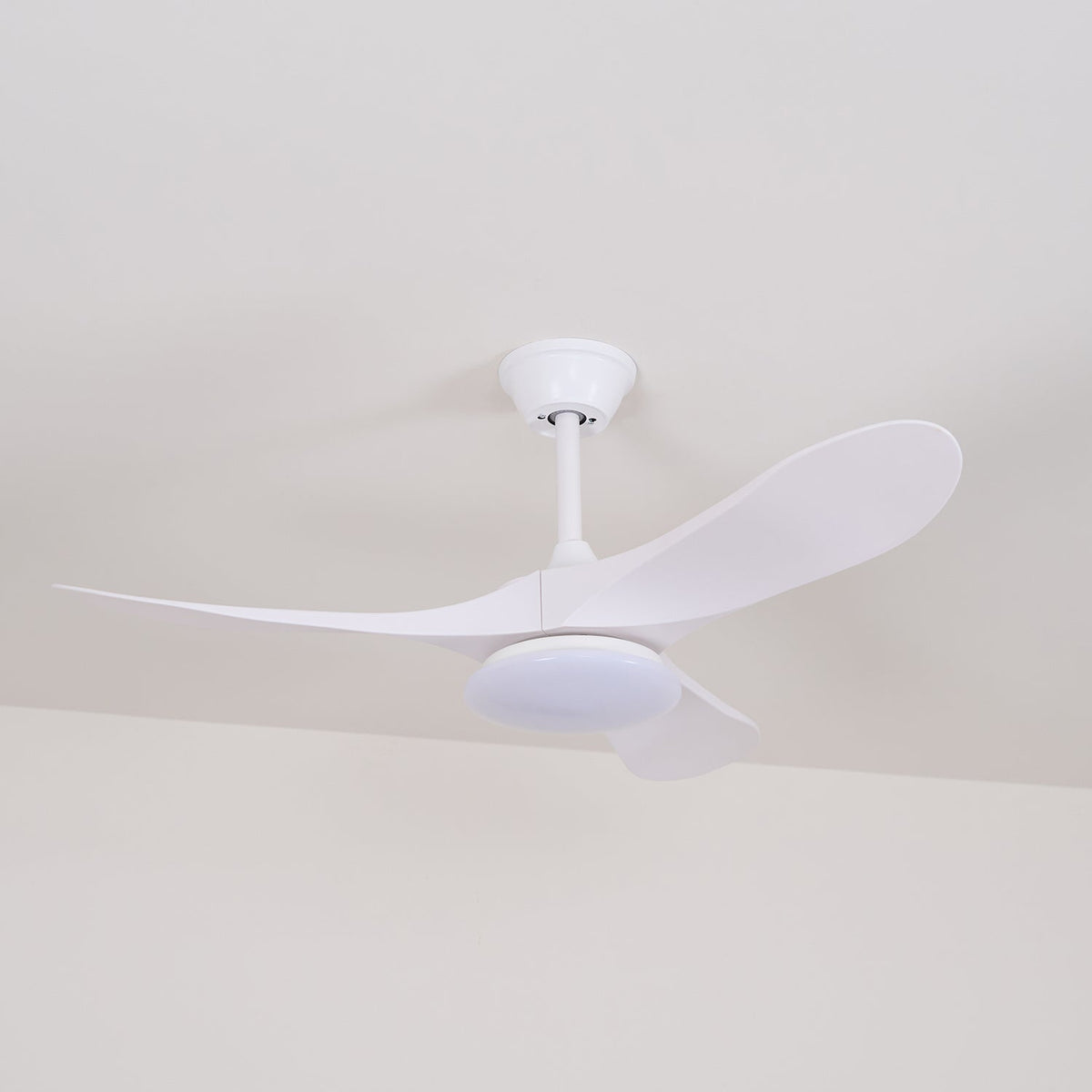 Plafonnier ventilateur moderne en bois Velix