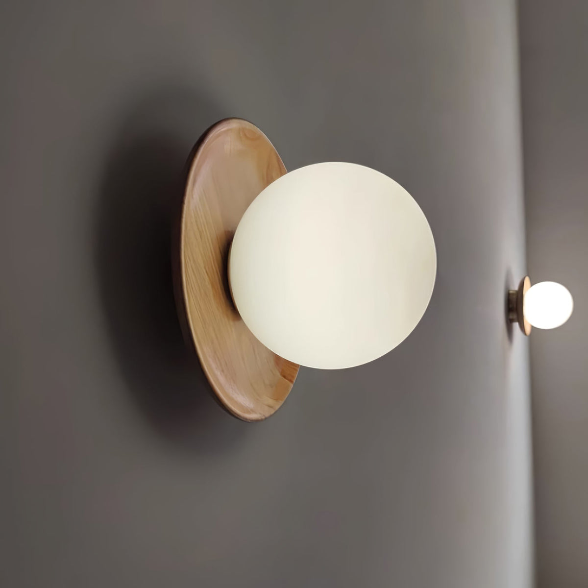 Mia Applique Murale Boule Minimaliste