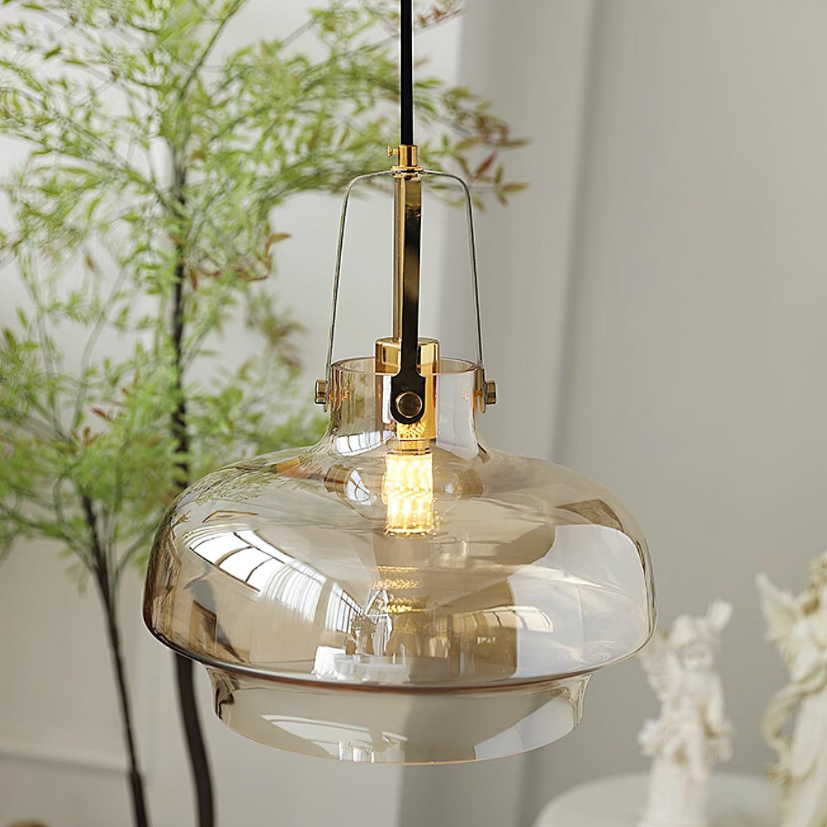 Aurelin Suspension Élégante Verre Ambre