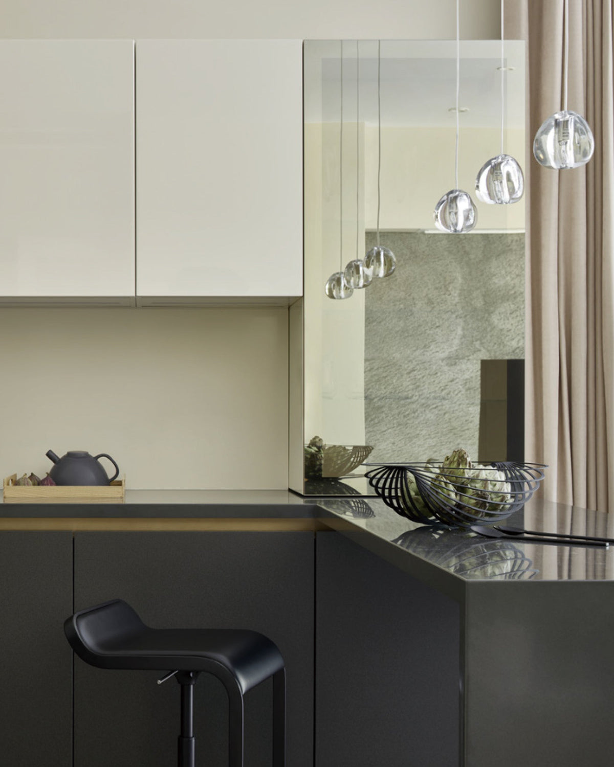 Avynor Suspension Luxe Postmoderne