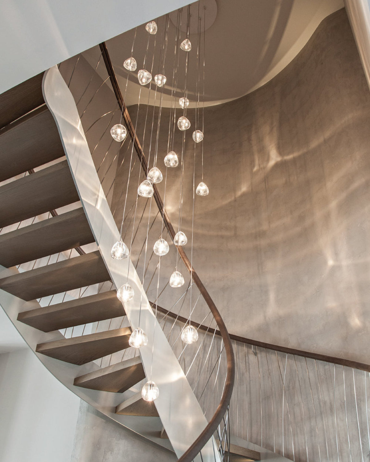 Avynor Suspension Luxe Postmoderne