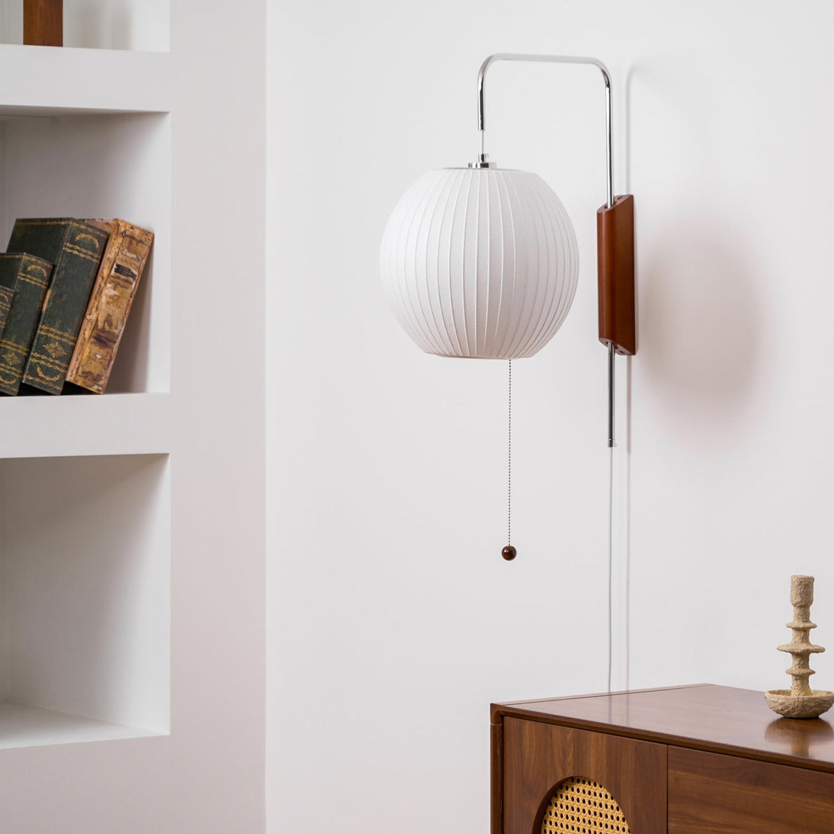Lustra Wall Sconce Walnut Ball