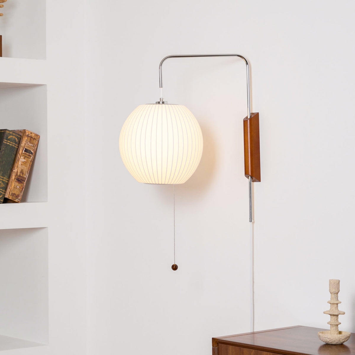 Lustra Wall Sconce Walnut Ball