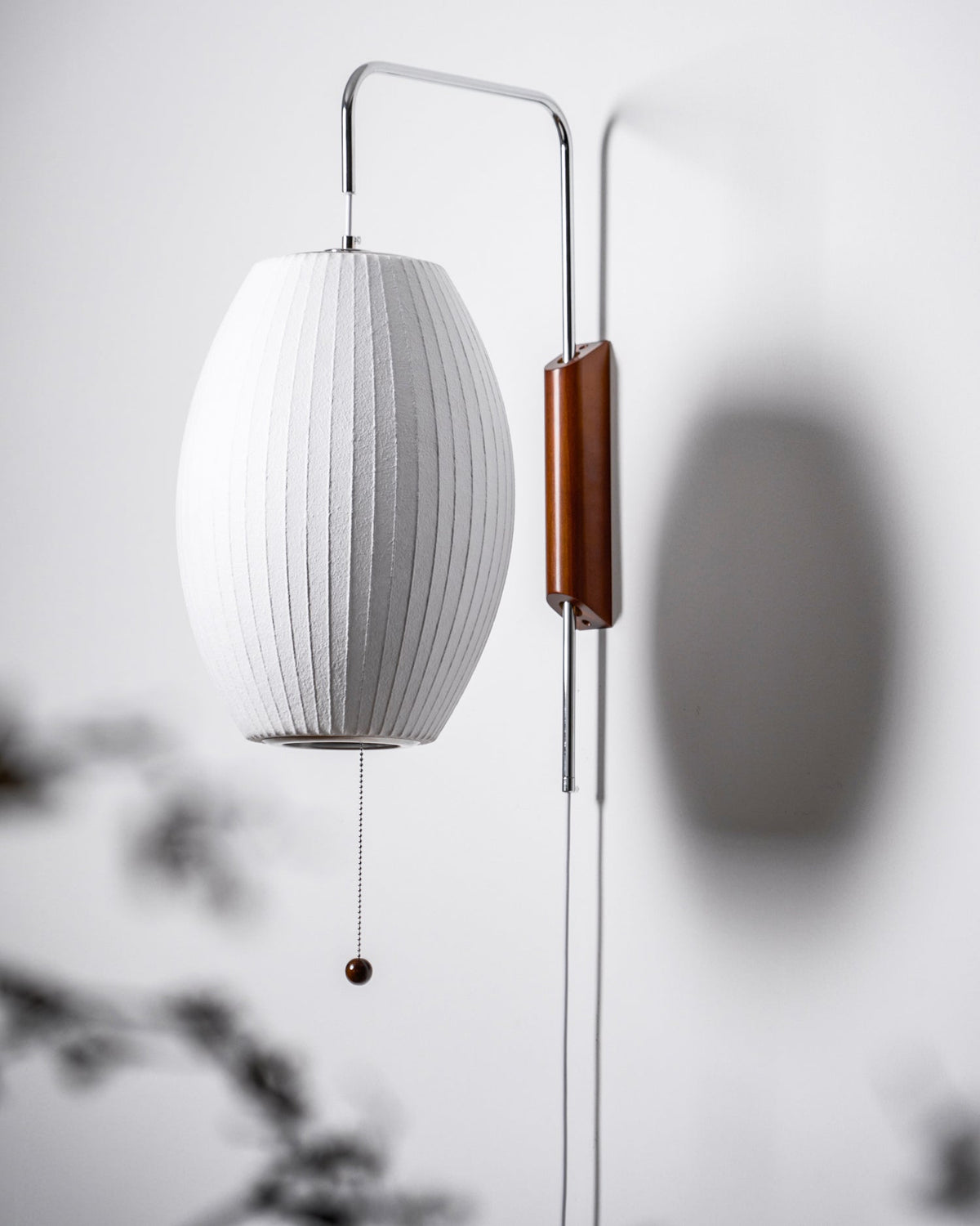 Lustra Wall Sconce Walnut Ball