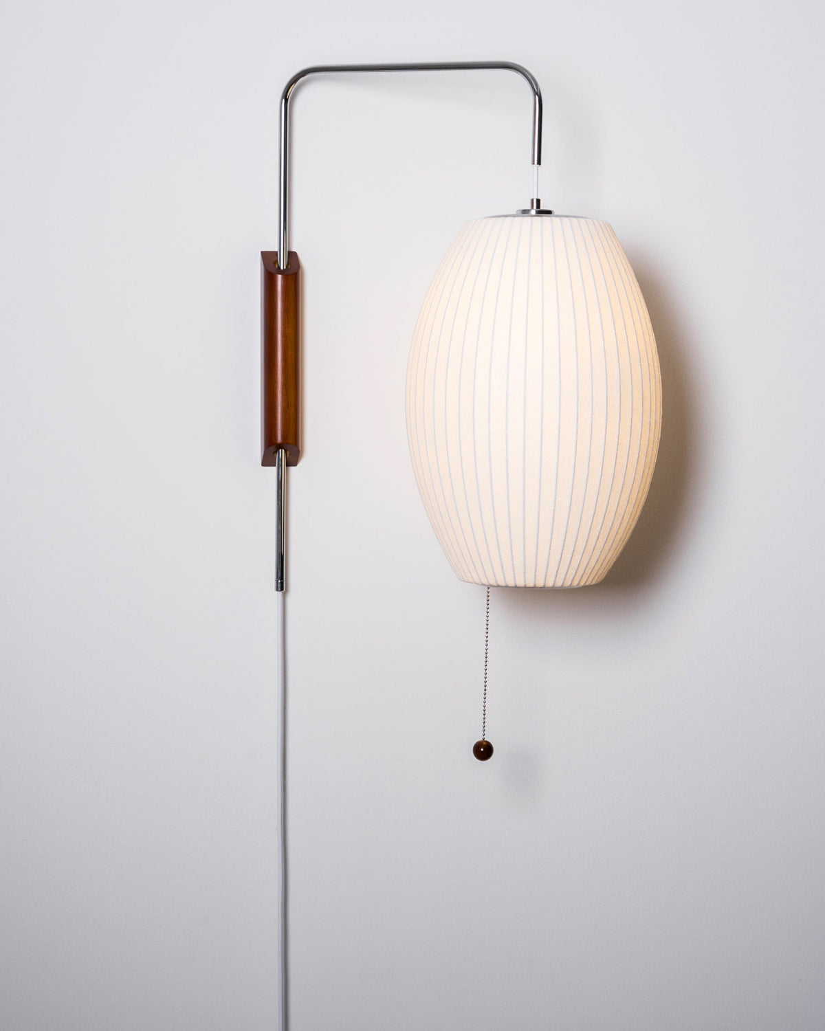 Lustra Wall Sconce Walnut Ball
