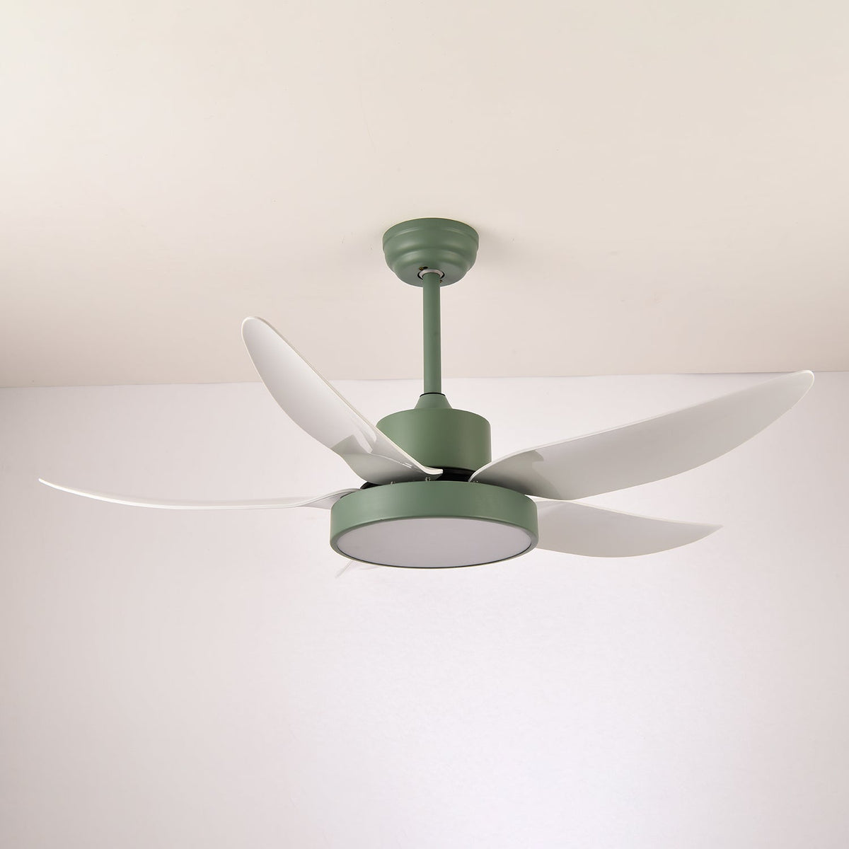 Plafonnier ventilateur moderne Auron