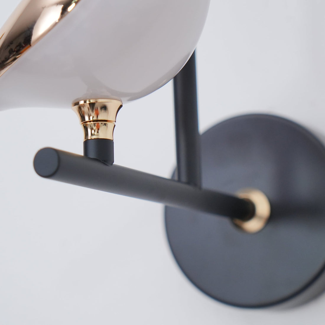Loveable Premium Nordic Art Plug-in Wall lamp