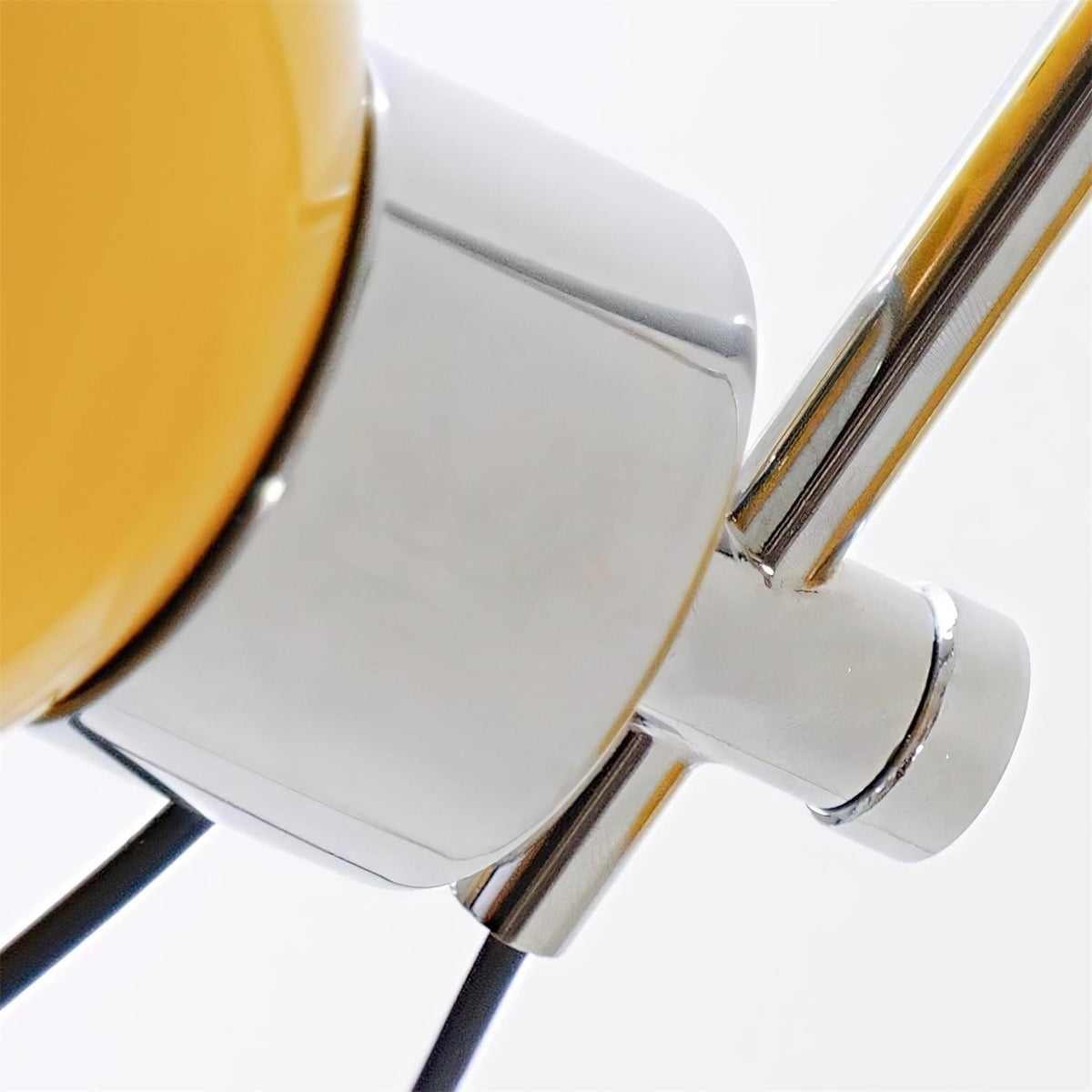 Nova Dot Lampe Murale Rétro-Futuriste