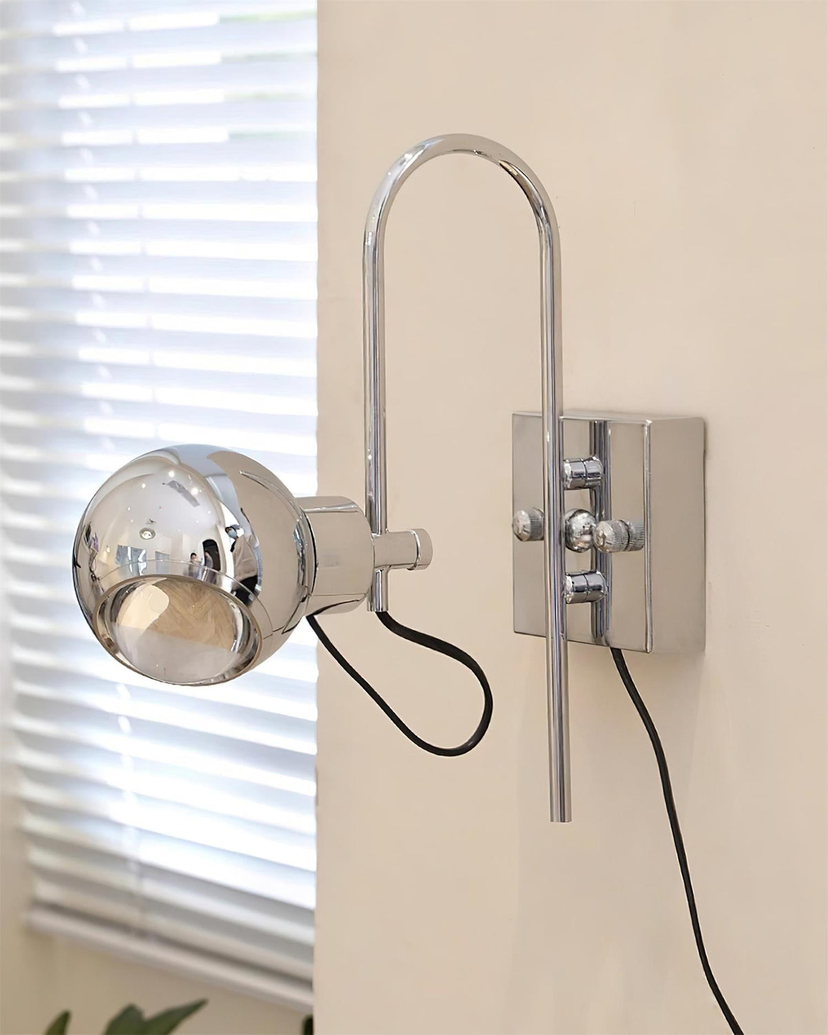 Nova Dot Lampe Murale Rétro-Futuriste