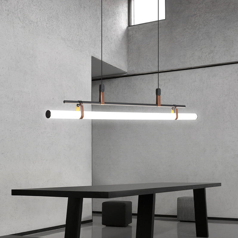Inari Suspension Linéaire Simple. Métal/Acrylique. Noir/doré. Chambre