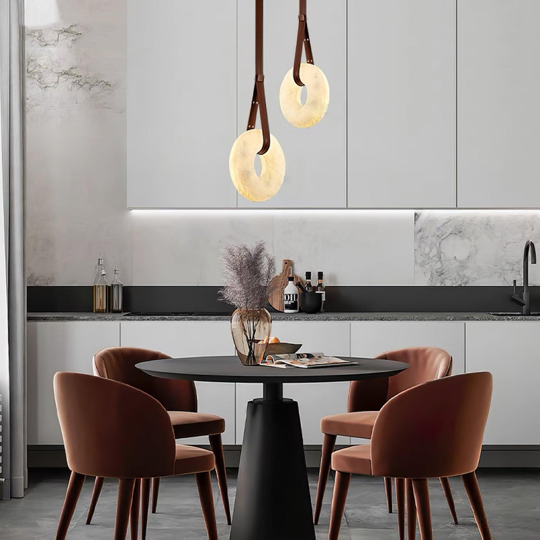 Aira Suspension Lampe Anneau en albâtre Lanières en cuir Luxe scandinave