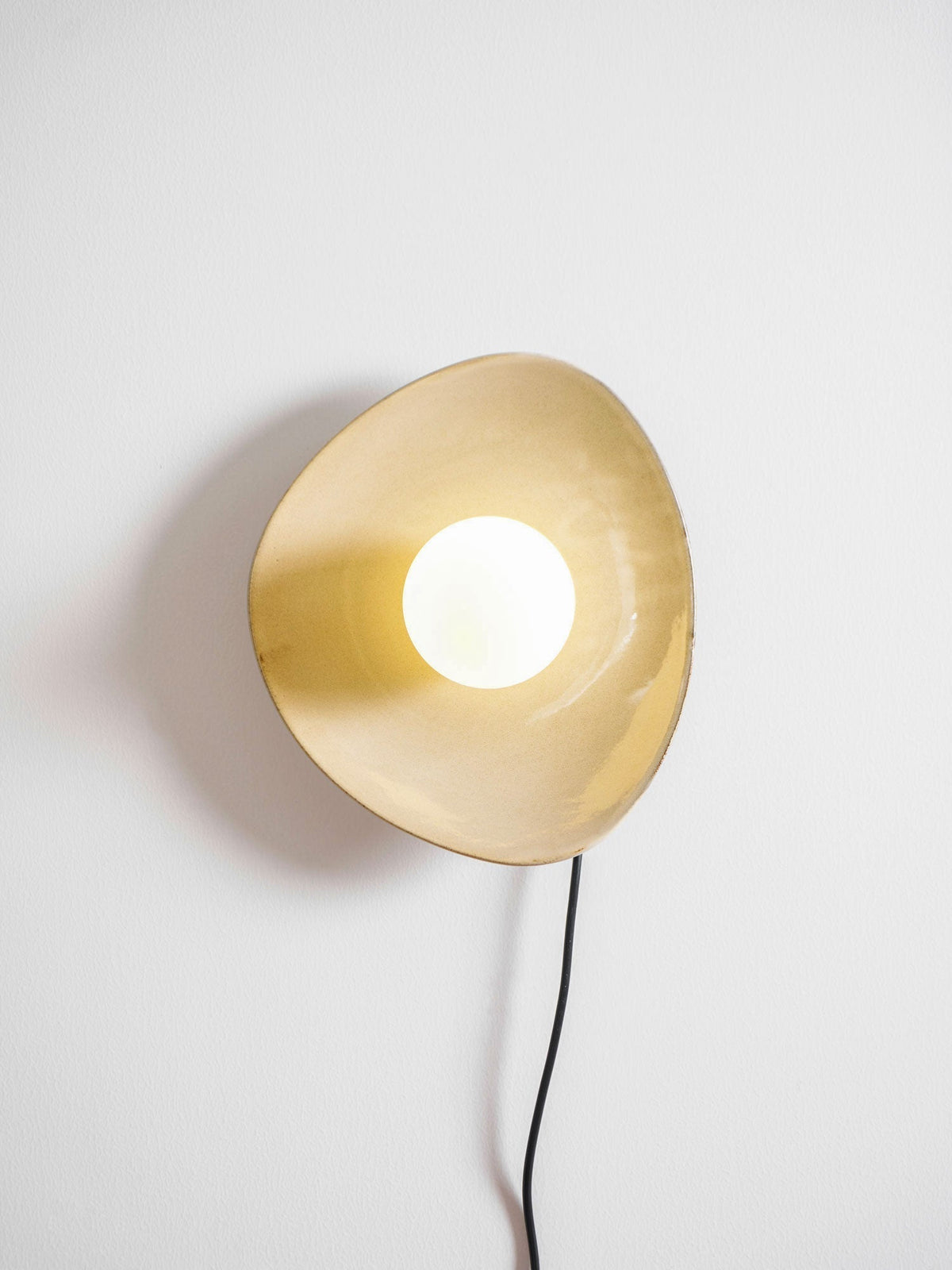 Nancy Pebble Disc Plug-in Ceramics Glass Wall Light