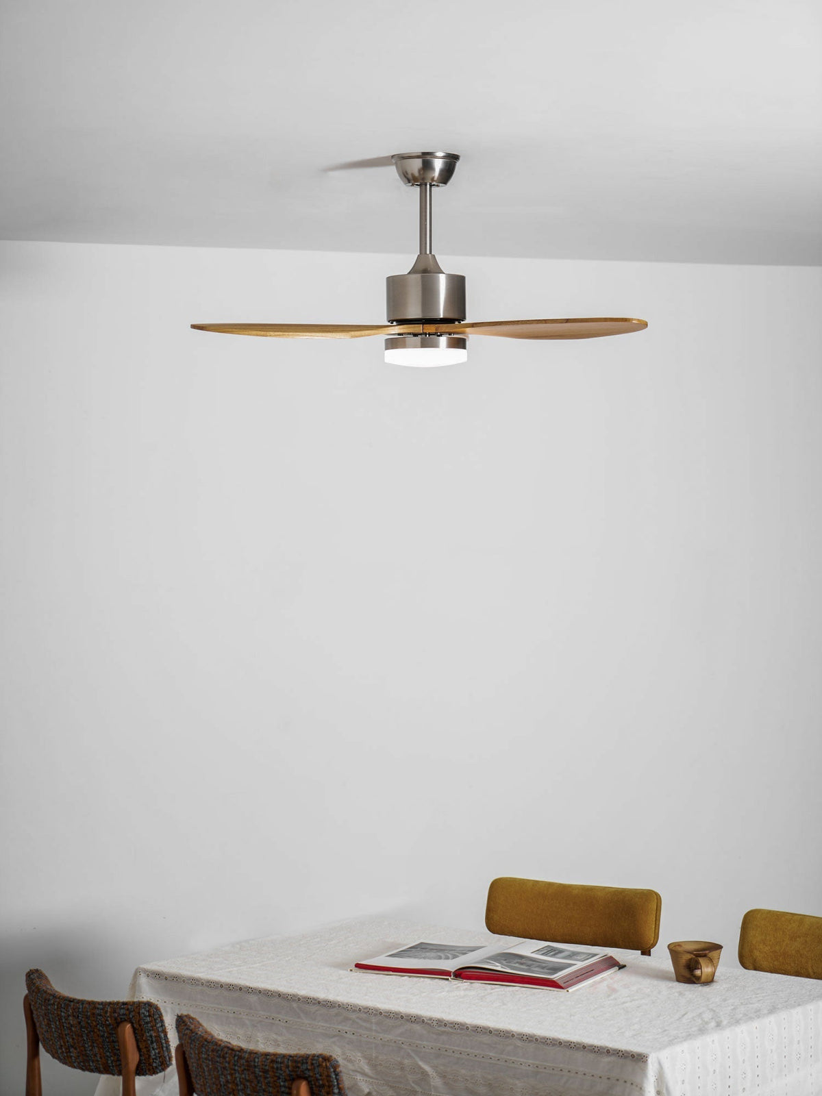Ventilateur de plafond HushGlow avec lumière