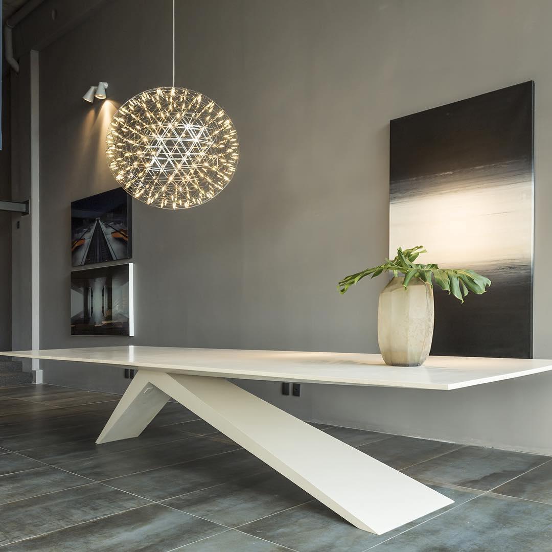 Ivthayra Suspension Boule Dorée de Luxe Postmoderne