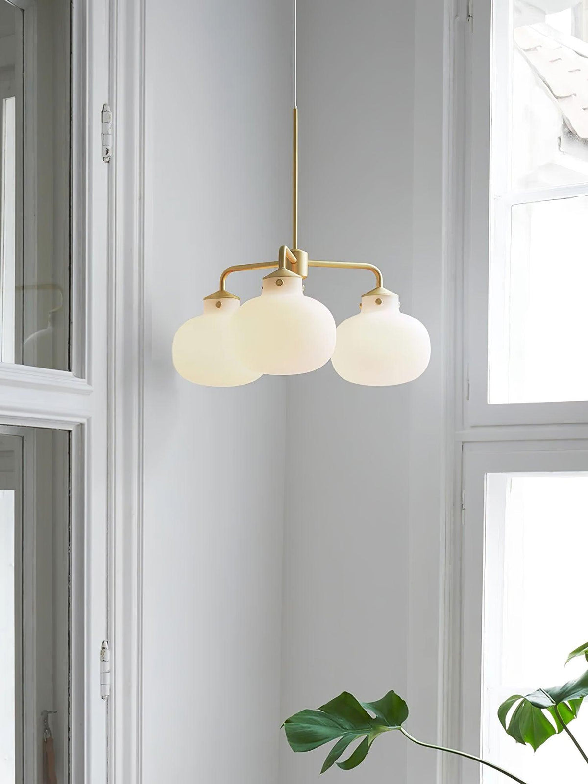 Halo Contemporary Glass Pendant Lamp