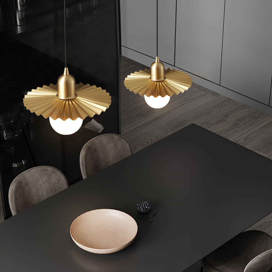 Rozeta Suspension en Laiton Plissé Moderne