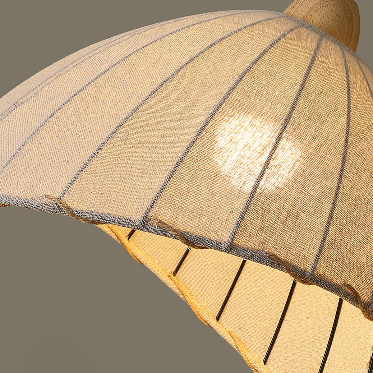 Shell Suspension Minimaliste en Bois