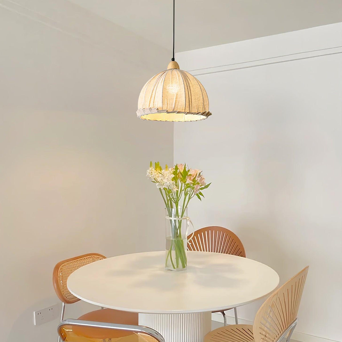 Shell Suspension Minimaliste en Bois