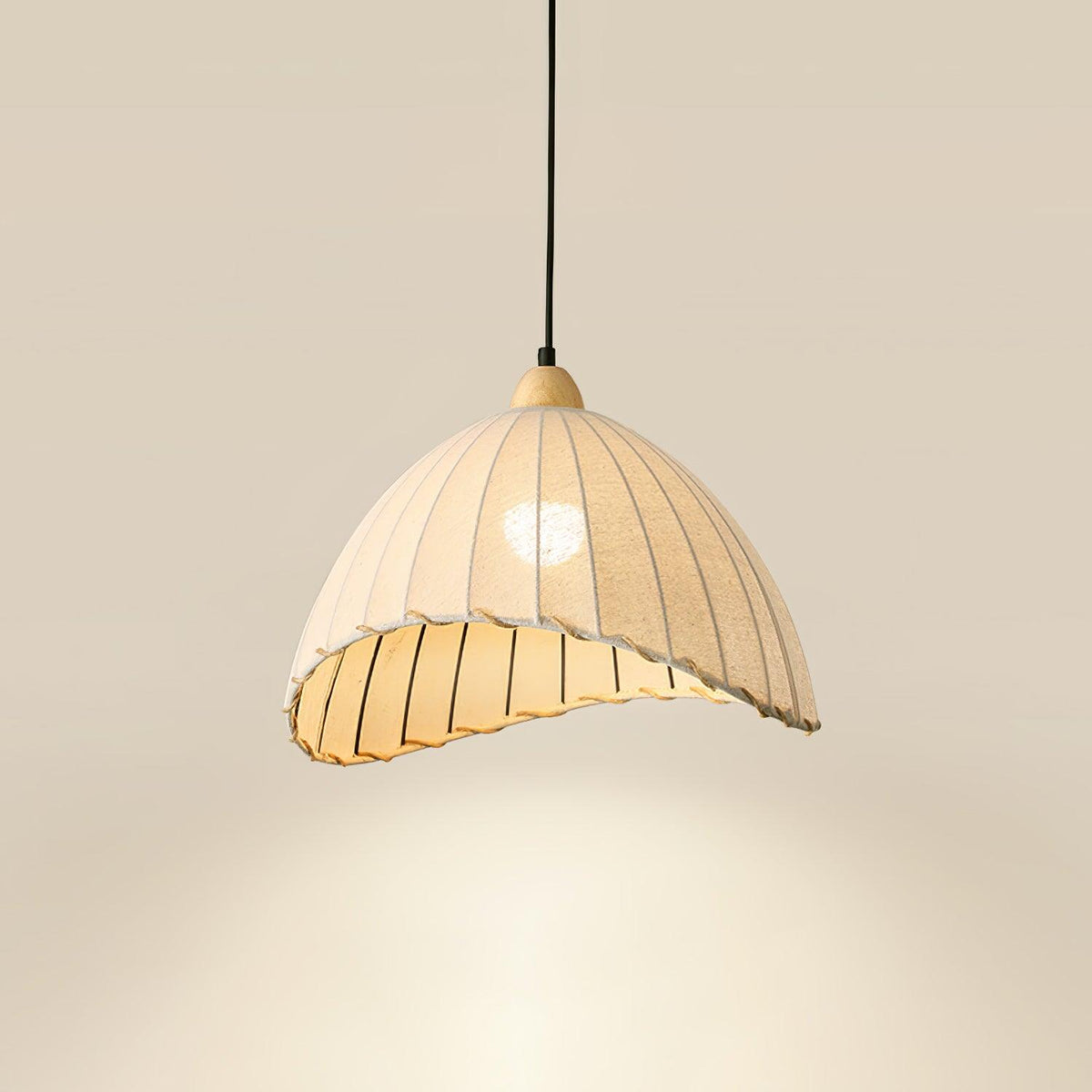 Shell Suspension Minimaliste en Bois