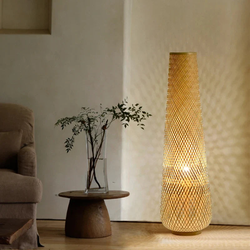 Lampadaire Tressé en Rotin – Doriro