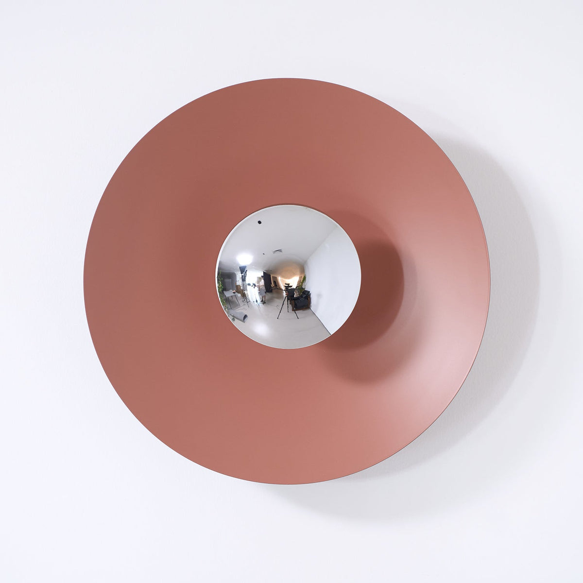 Peacemaker Elegance Simplicity Glow Wall Light