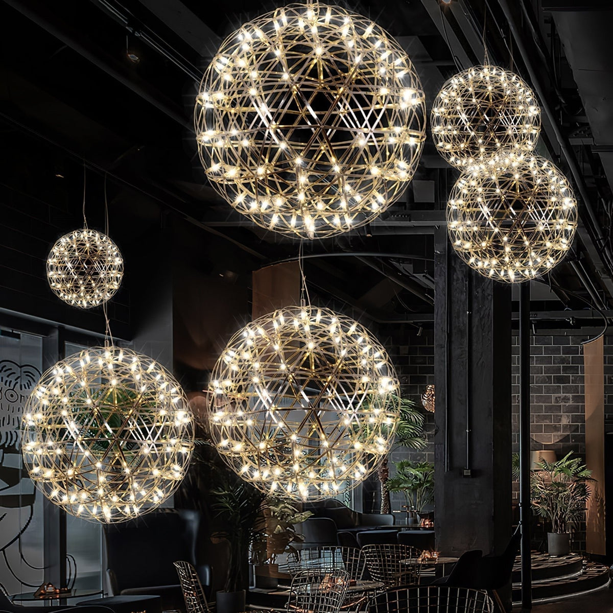 Ivthayra Suspension Boule Dorée de Luxe Postmoderne