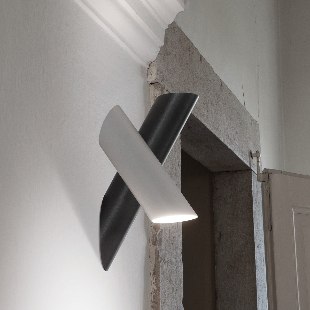 Luna Lampe Murale Métallique Minimaliste