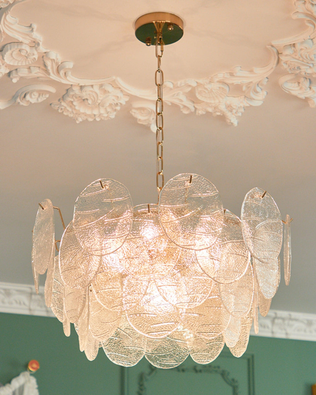 Lustrous Lustre Victorien en Verre Finition Dorée