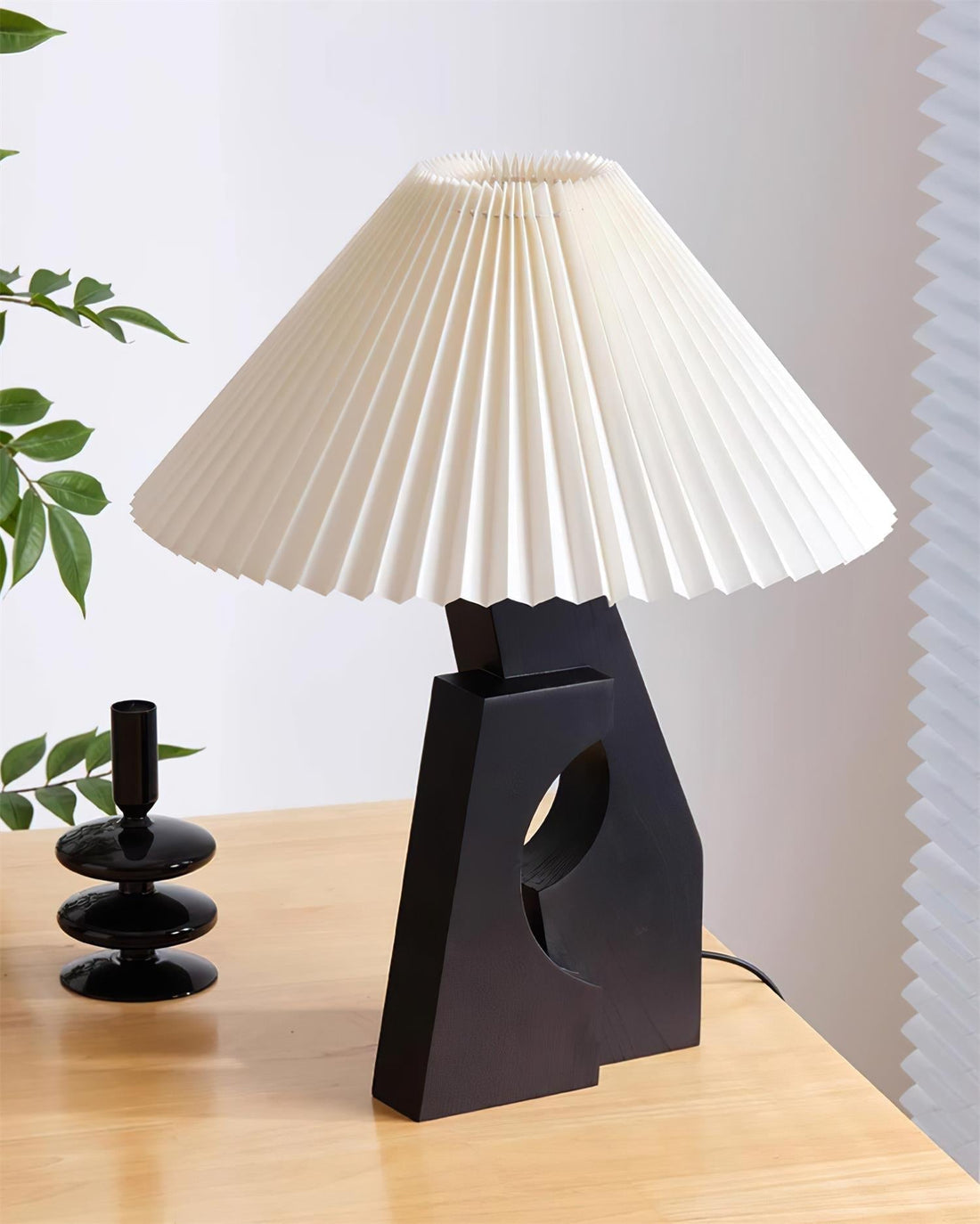 Zain Lampe de Table Plissée Papier Plissée Sculpturale en Bois